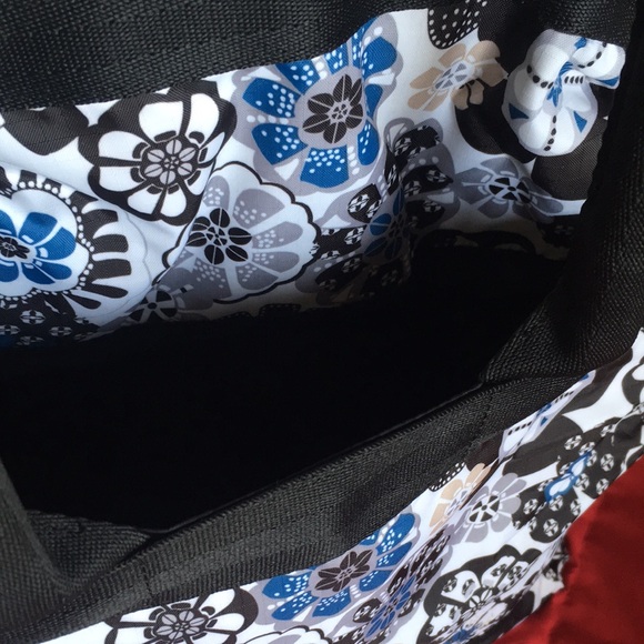 Lesportsac convertible backpack to carry - Picture 2 of 9